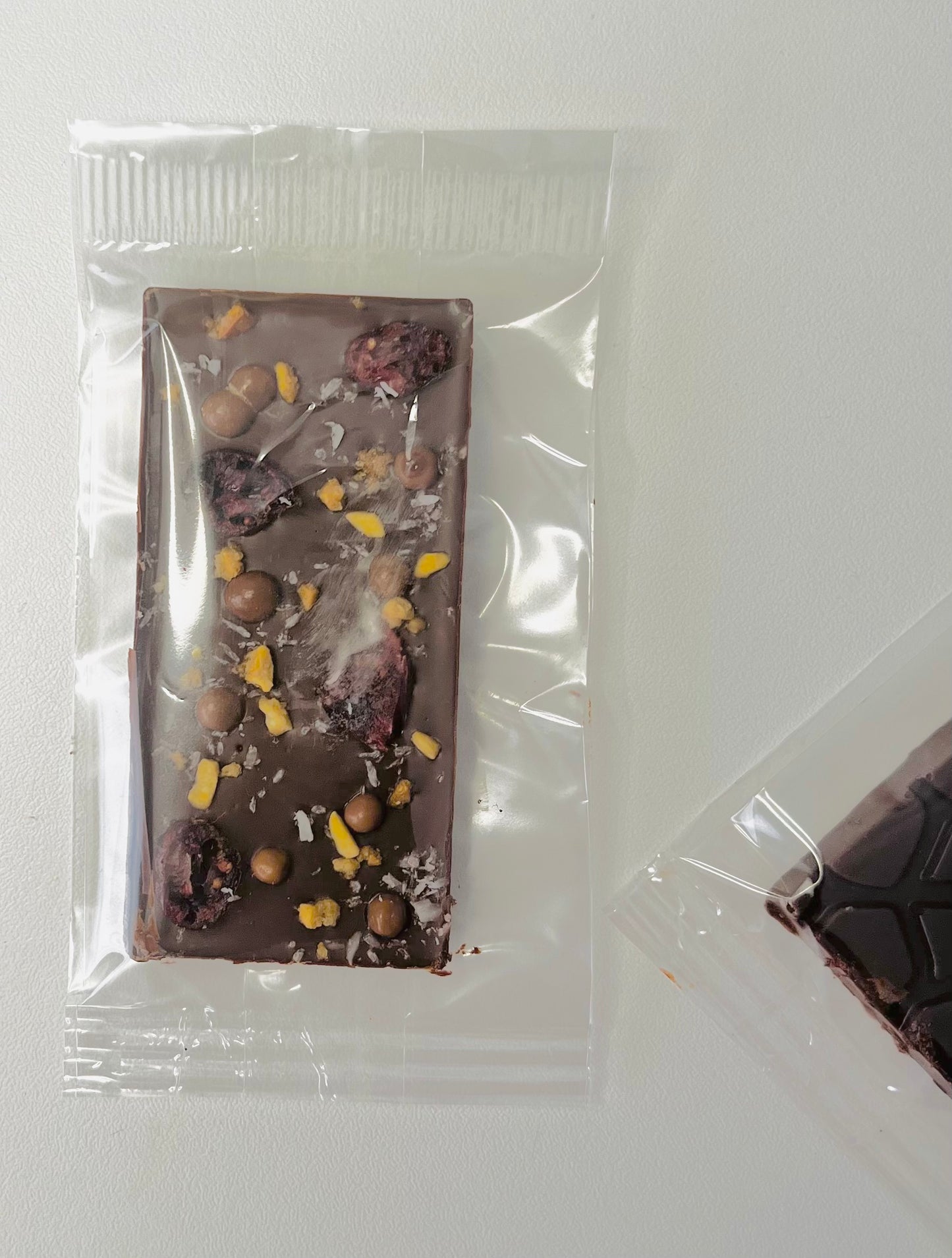 70% Dark Chocolate Granola & Red Fruits Bar